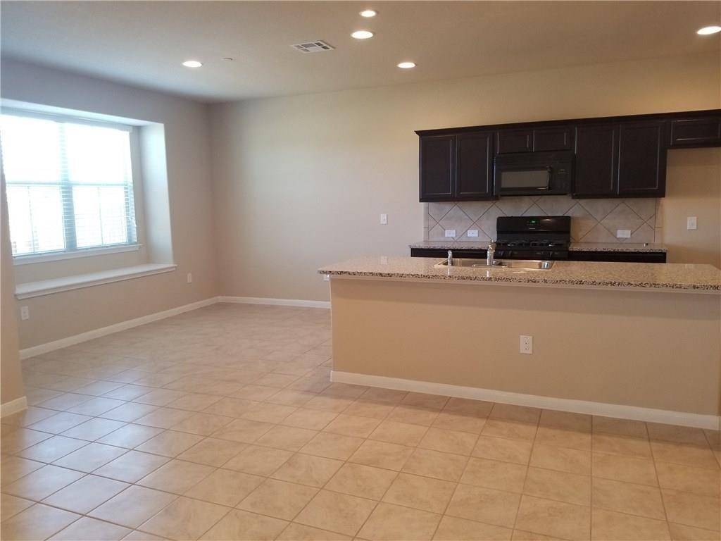 2880 Donnell DR #103, Round Rock, TX 78664