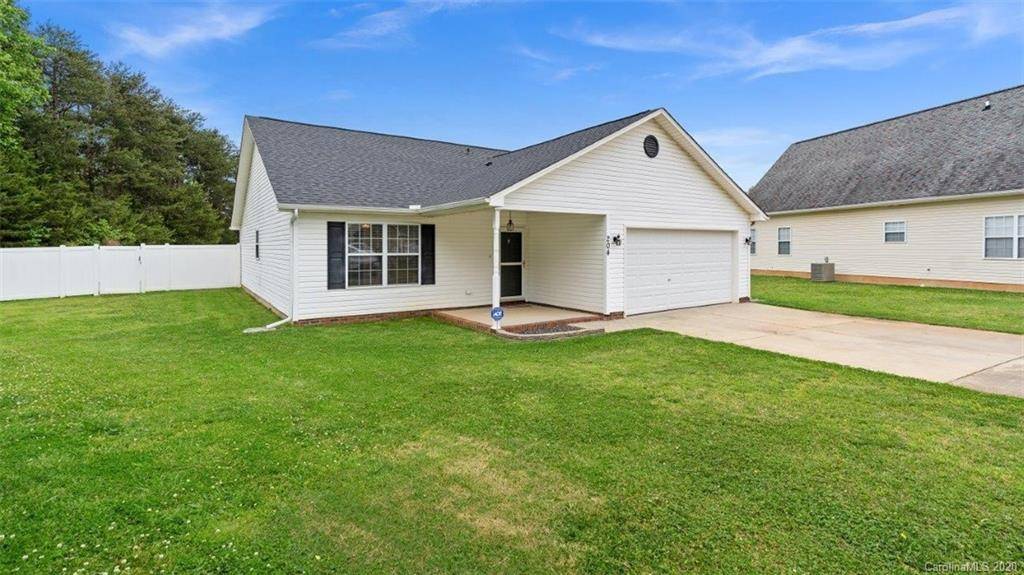 204 Corinthian DR, Statesville, NC 28677