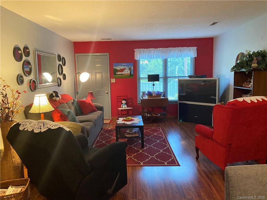 205 Academy ST #8, Mooresville, NC 28115