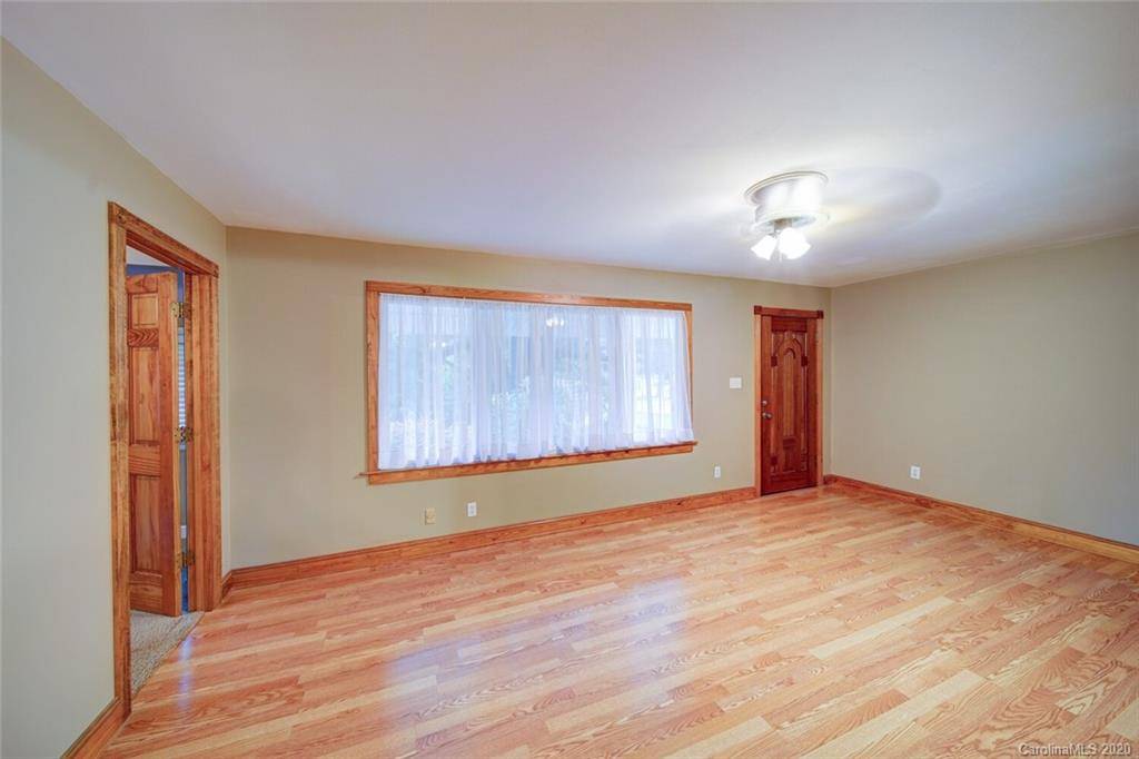313 Willis RD, Dallas, NC 28034