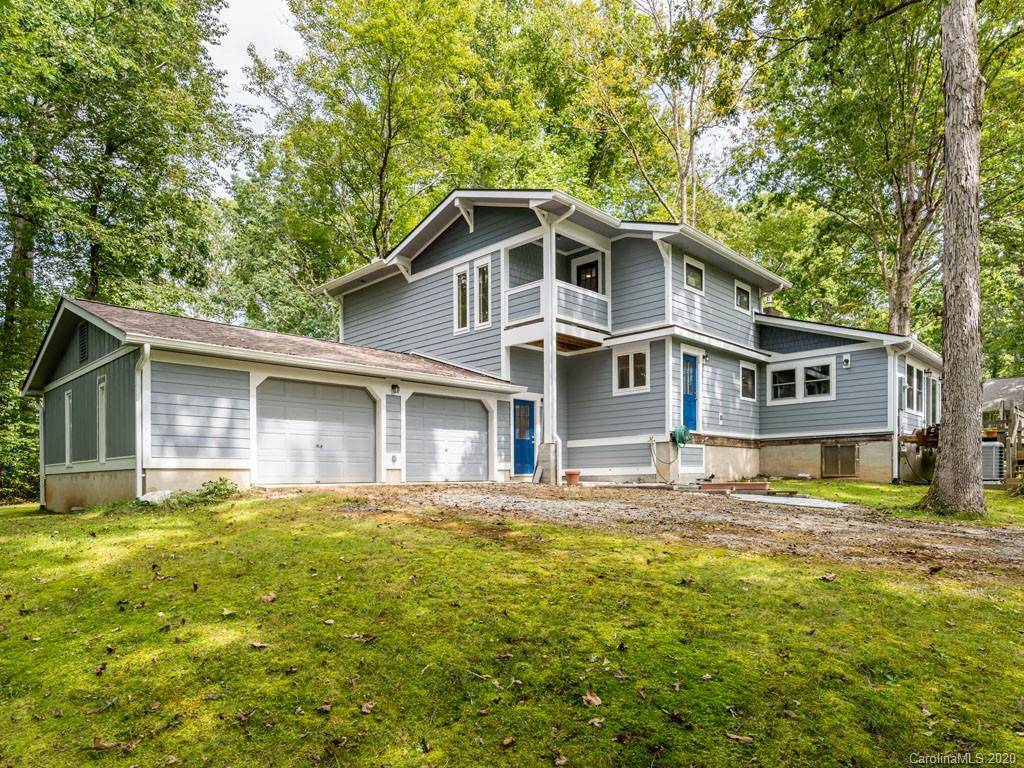 10 S Garden DR, Fletcher, NC 28732