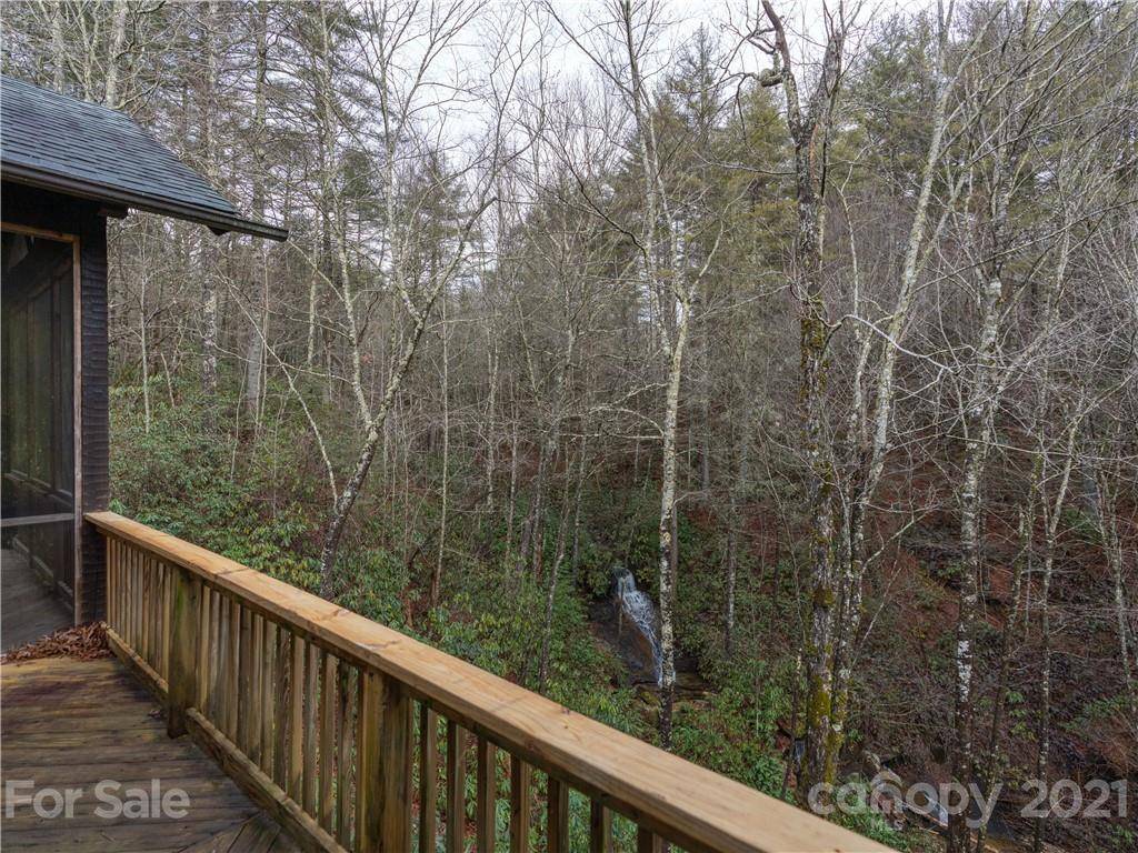 155 Leamon DR, Cedar Mountain, NC 28718