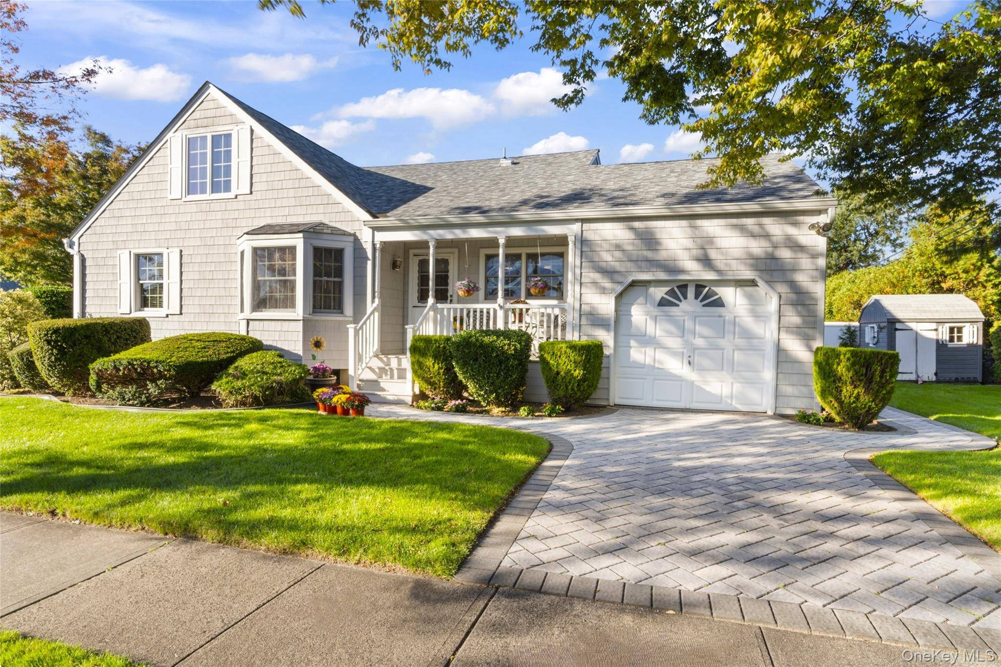 59 Linden BLVD, Hicksville, NY 11801