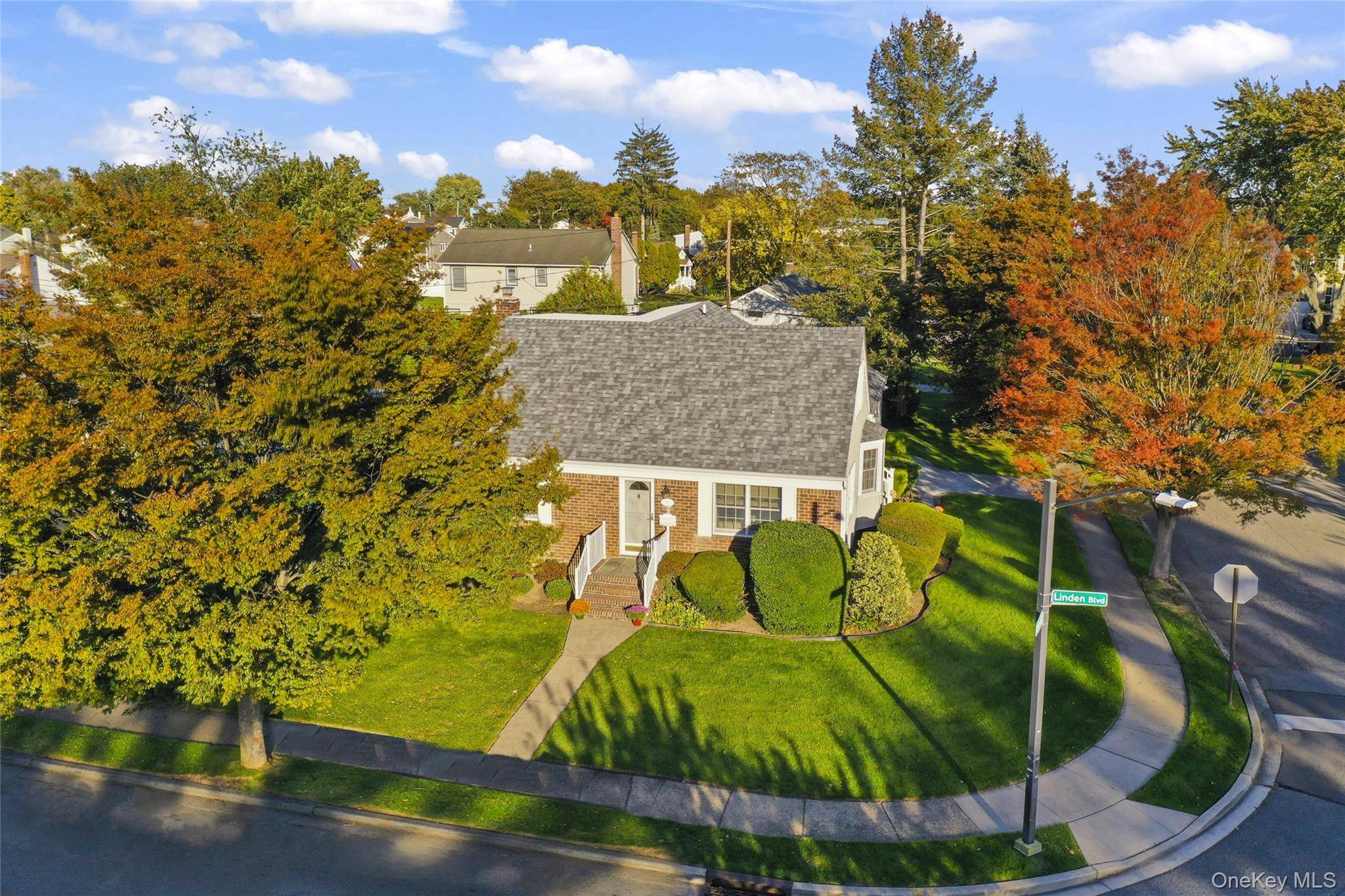 59 Linden BLVD, Hicksville, NY 11801