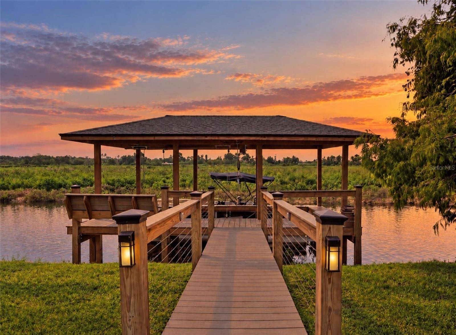 720 BAREFOOT BAY LOOP, Groveland, FL 34736