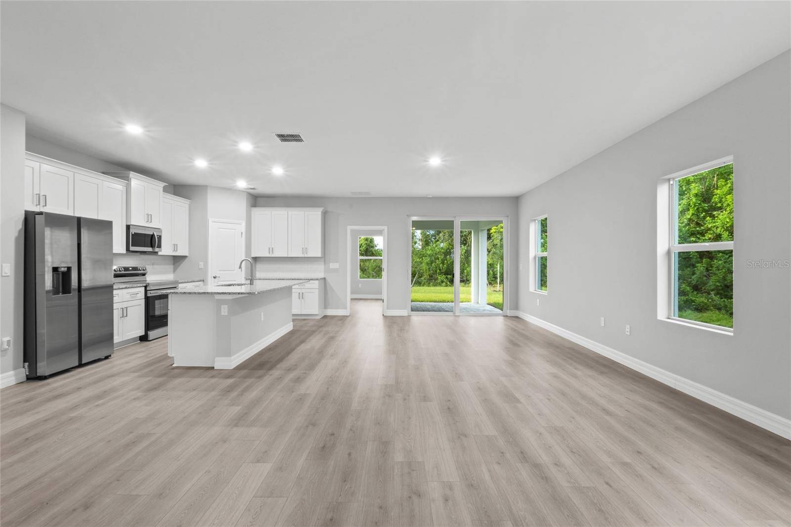 196 JENNIFER DR, Rotonda West, FL 33947