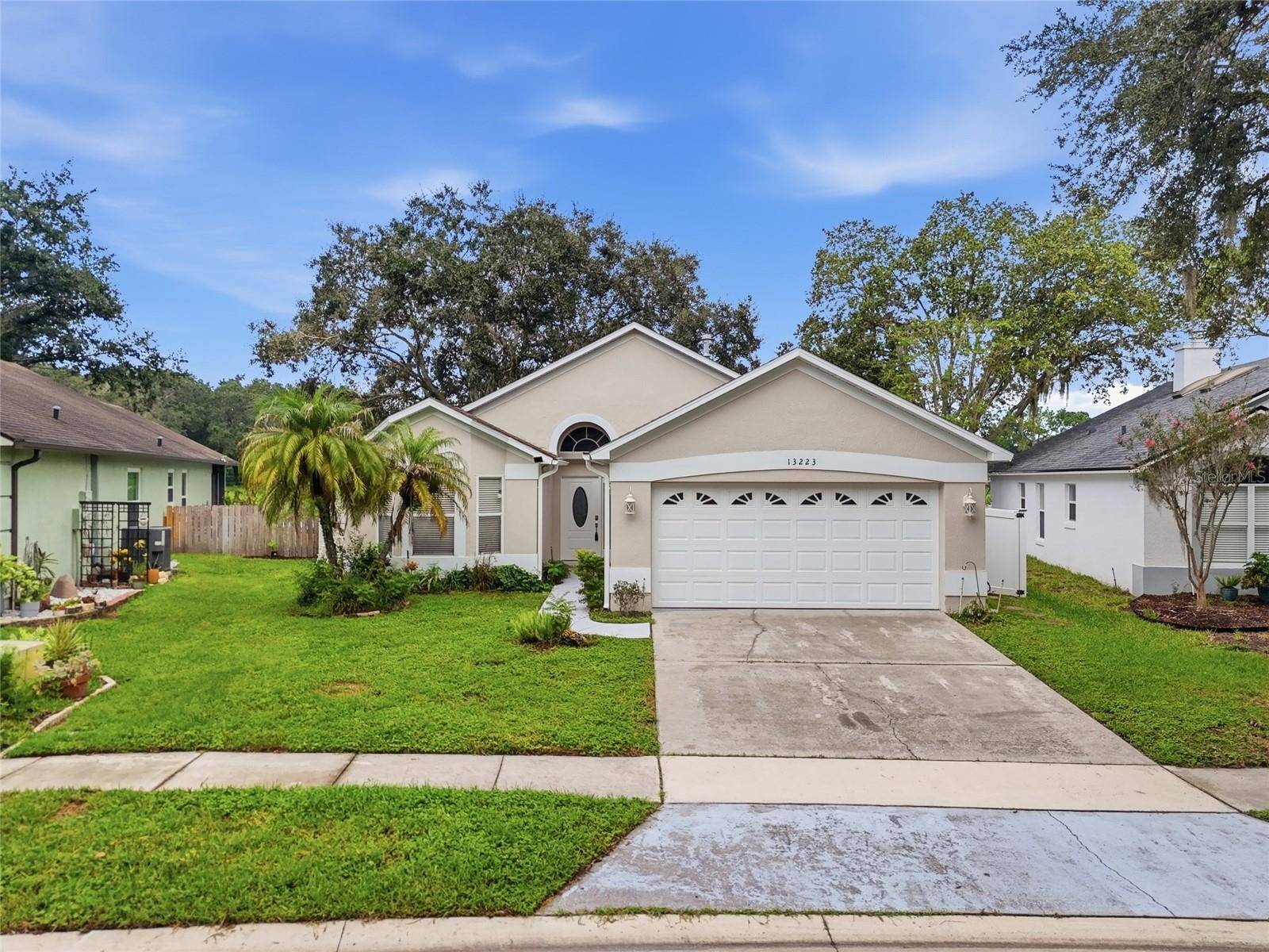 13223 MEADOWLARK LN, Orlando, FL 32828