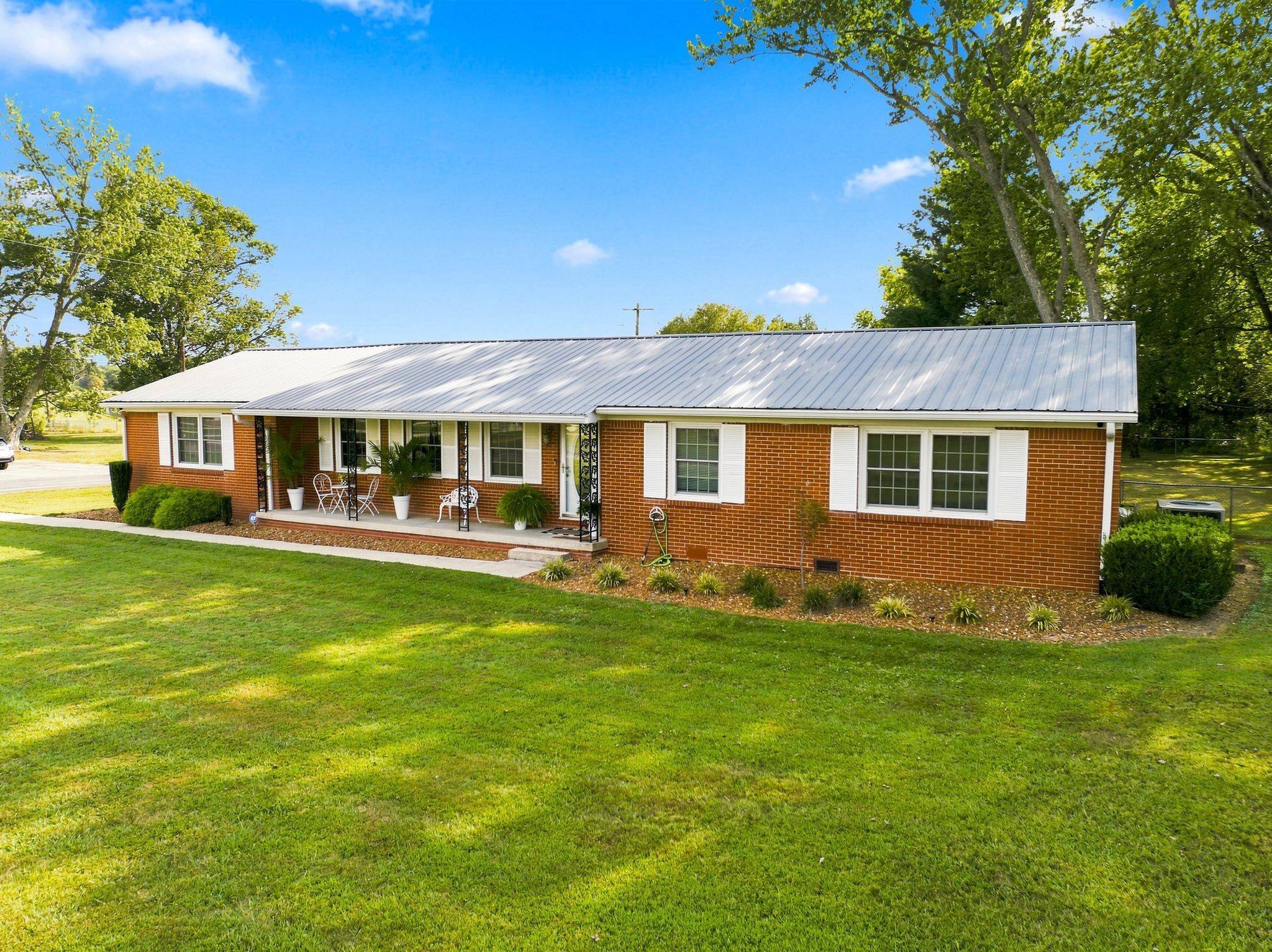 1408 Old Estill Springs Rd, Tullahoma, TN 37388