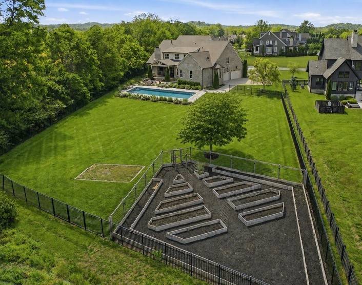 1045 Buena Vista Dr, Franklin, TN 37069