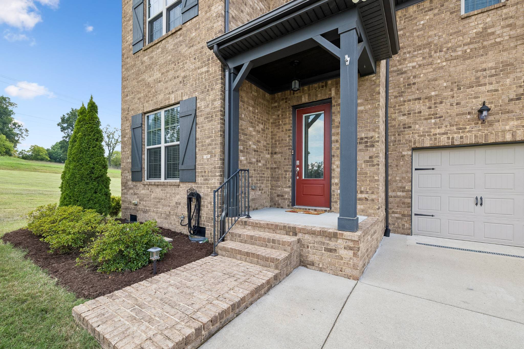 2944 Hadley Close Ln, Thompsons Station, TN 37179