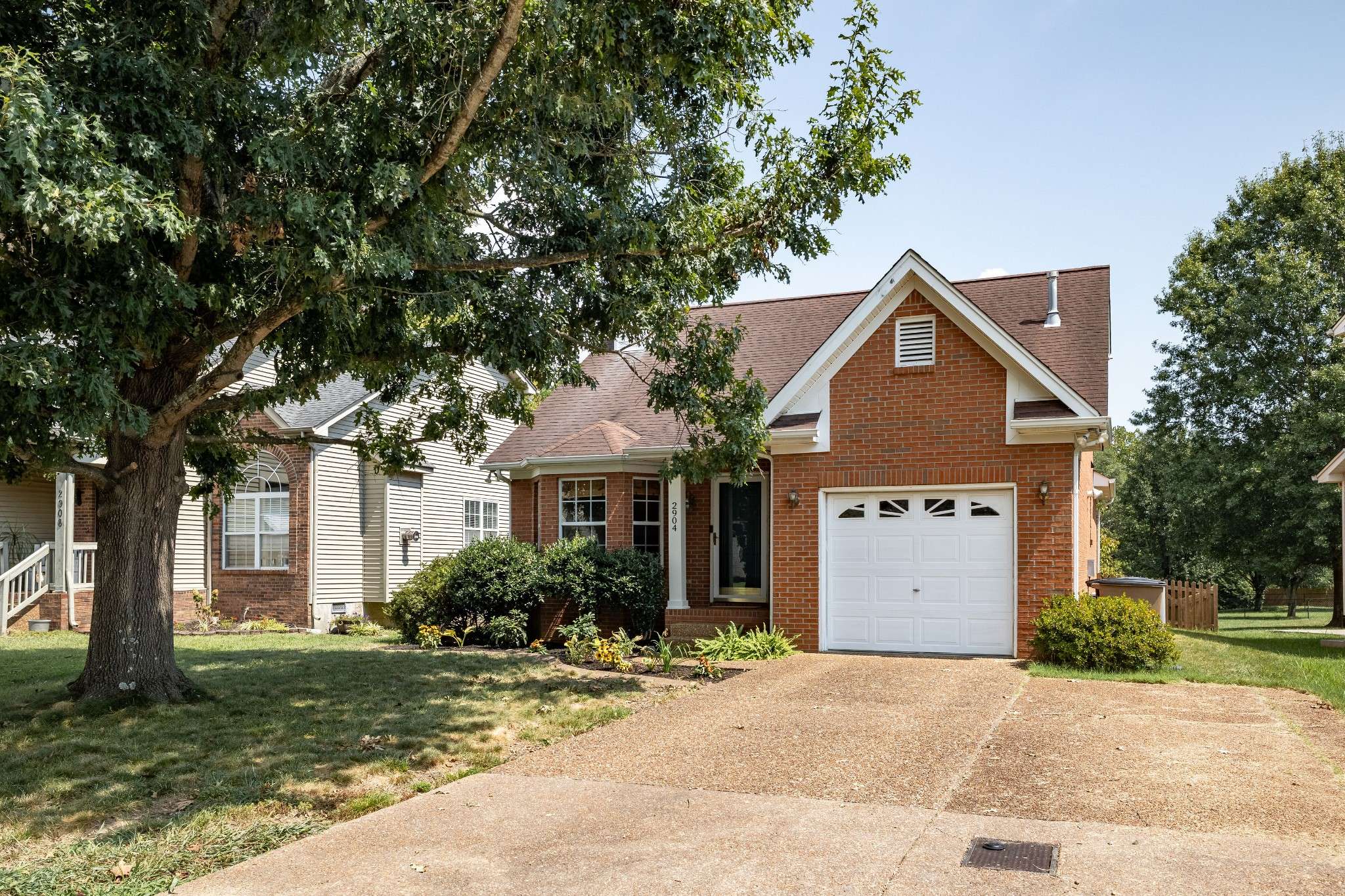 2904 River Bend Dr, Nashville, TN 37214