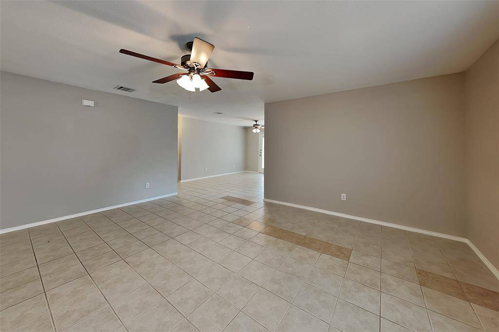 5732 Mountain Stream Trail, Fort Worth, TX 76244