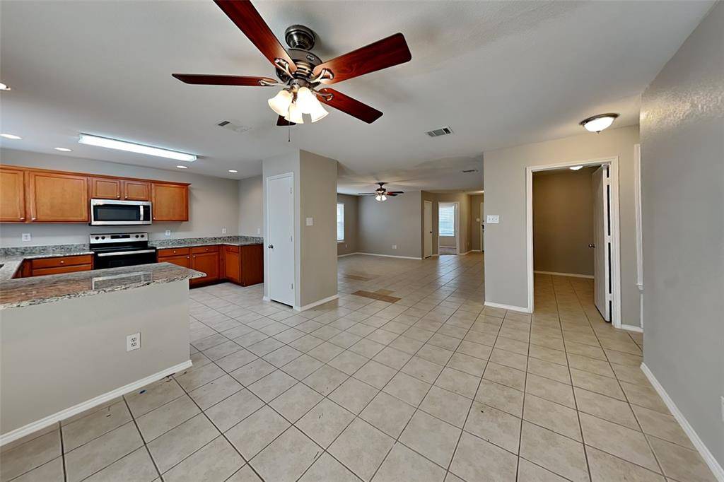 5732 Mountain Stream Trail, Fort Worth, TX 76244