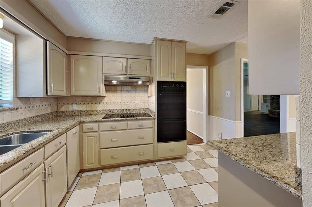 8 Lake Forest Drive, Trophy Club, TX 76262