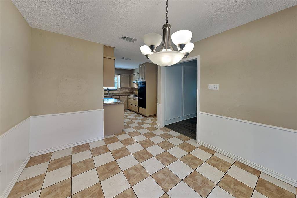 8 Lake Forest Drive, Trophy Club, TX 76262