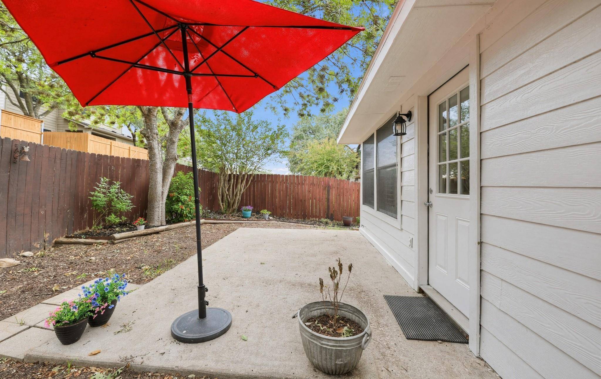 6610 Debcoe DR, Austin, TX 78749
