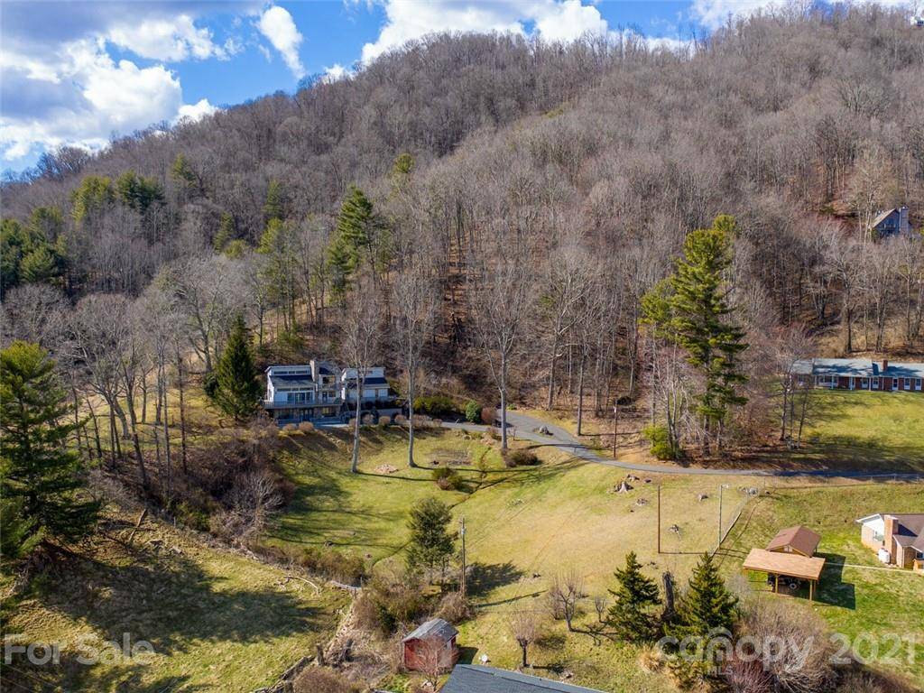 343 Mountain View RD, Burnsville, NC 28714