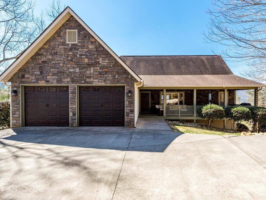 39 Galax LN, Black Mountain, NC 28711