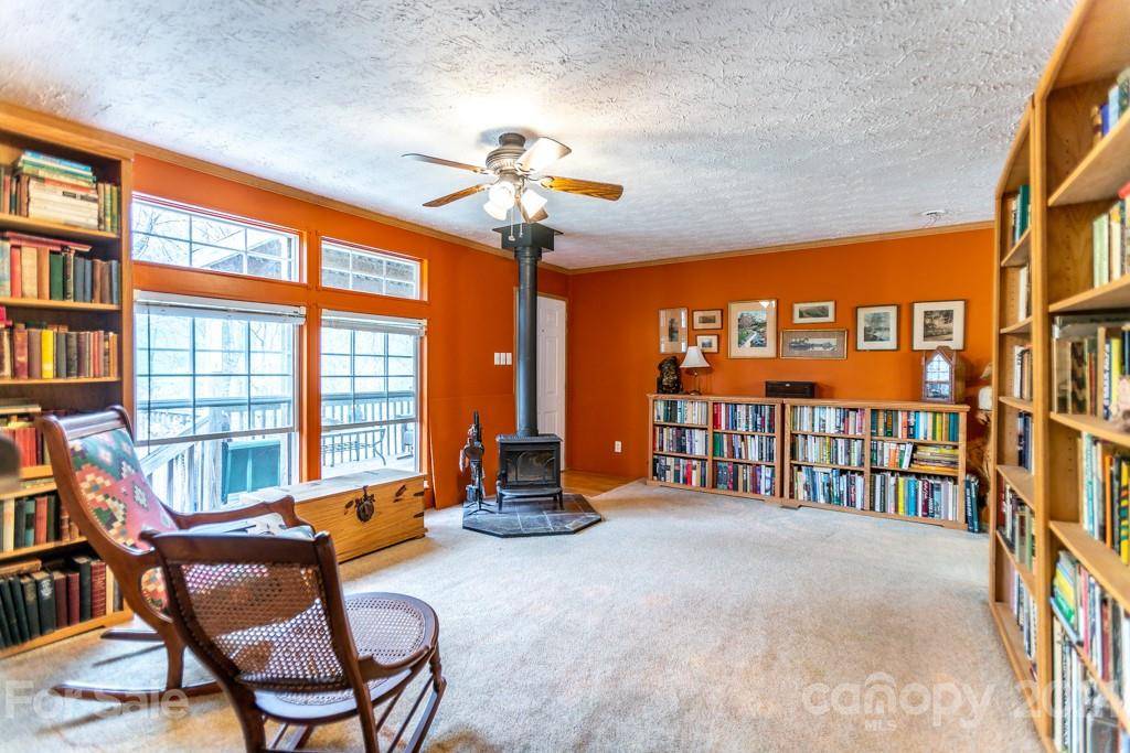 5597 Liner Creek RD, Clyde, NC 28721