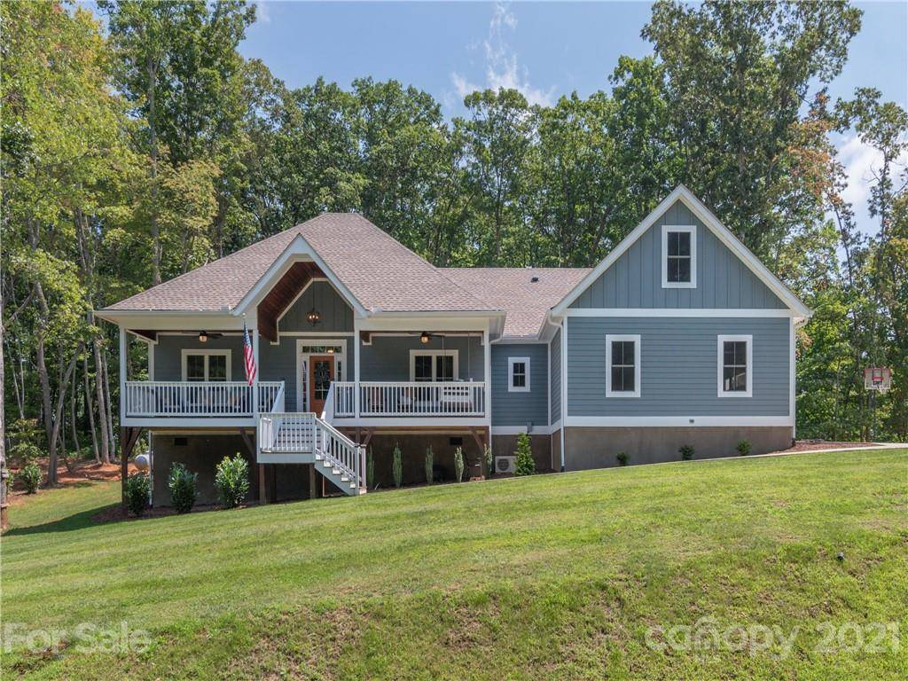 28 Calabrese LN, Candler, NC 28715