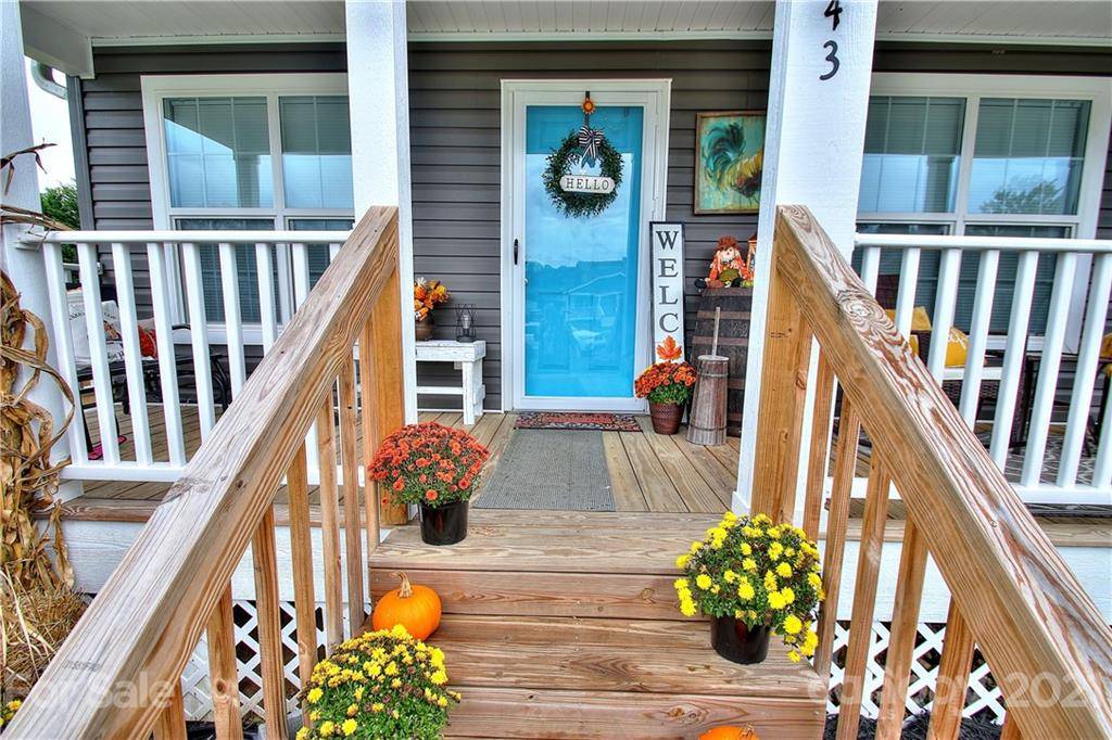43 Janie DR, Clyde, NC 28721