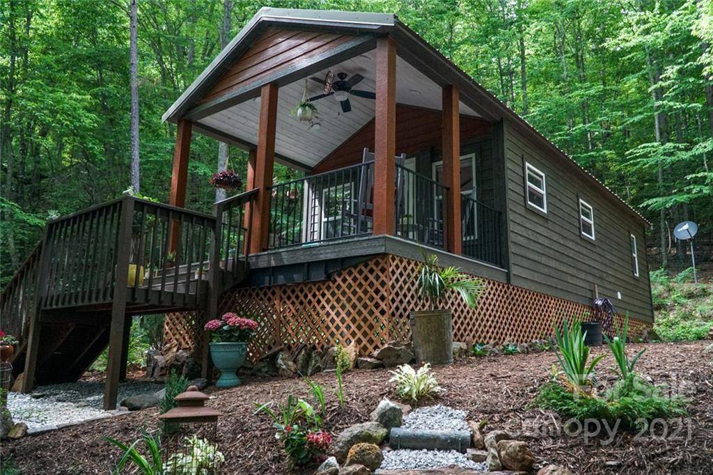 243 Jonquil Woods RD, Franklin, NC 28734