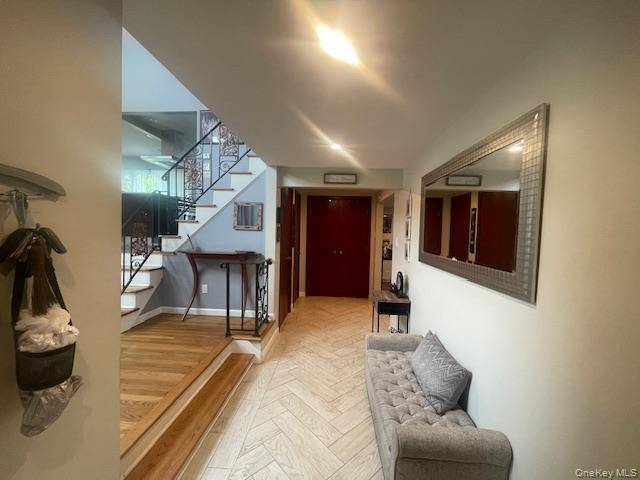 15 Captains RD, North Woodmere, NY 11581