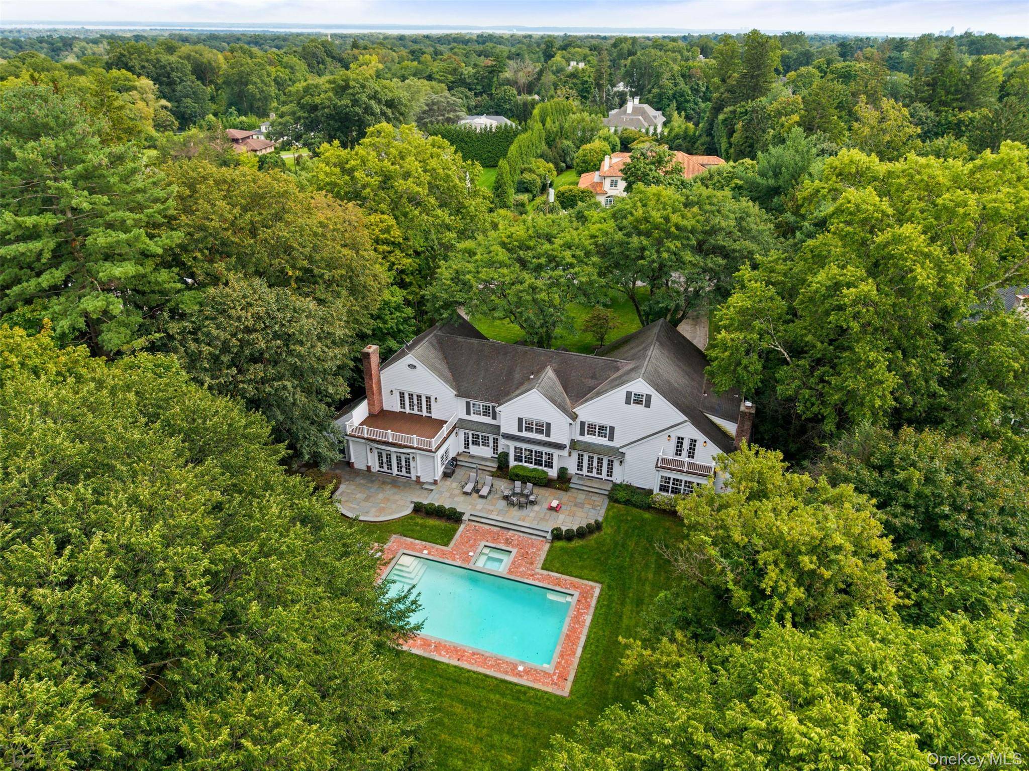 15 Sheldrake RD, Scarsdale, NY 10583