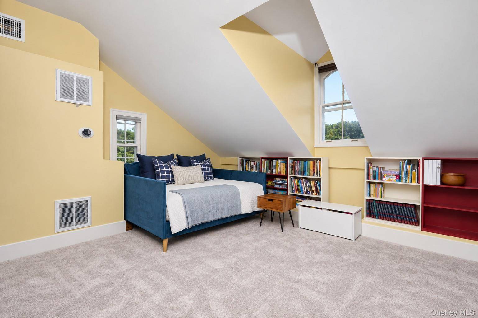 1641 Northern BLVD, Roslyn, NY 11576