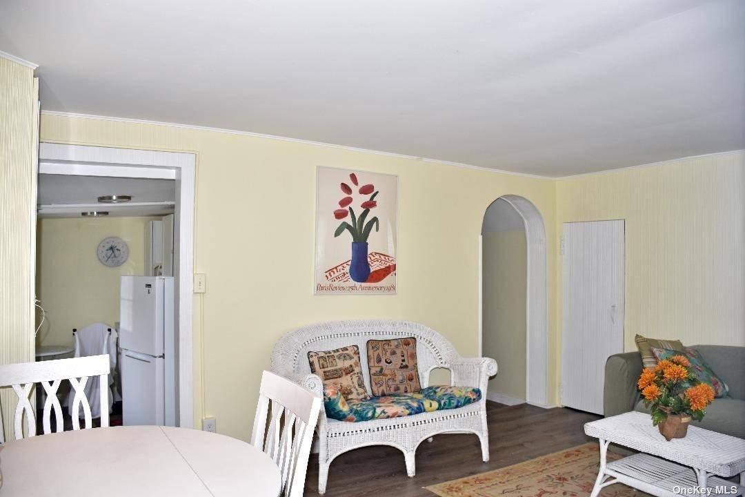 66 Dune RD, Quogue, NY 11959