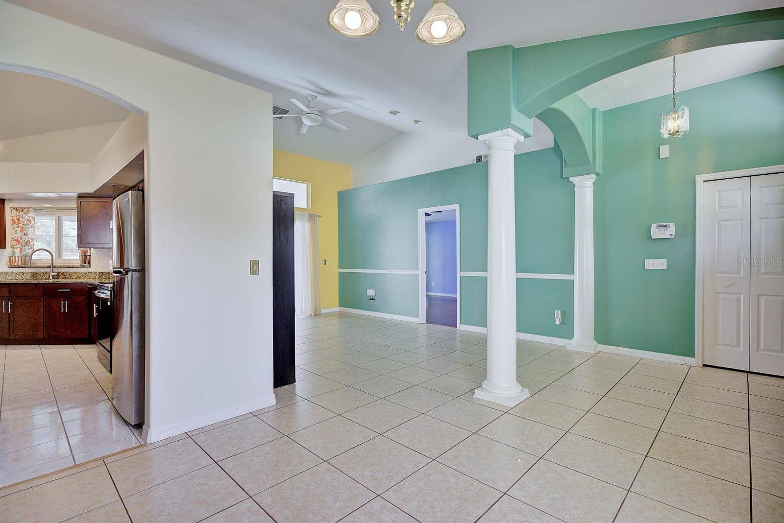 858 MENDOZA DR, Kissimmee, FL 34758