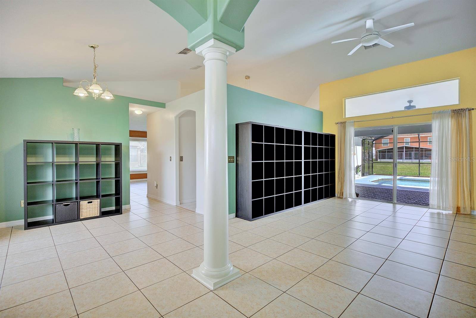 858 MENDOZA DR, Kissimmee, FL 34758