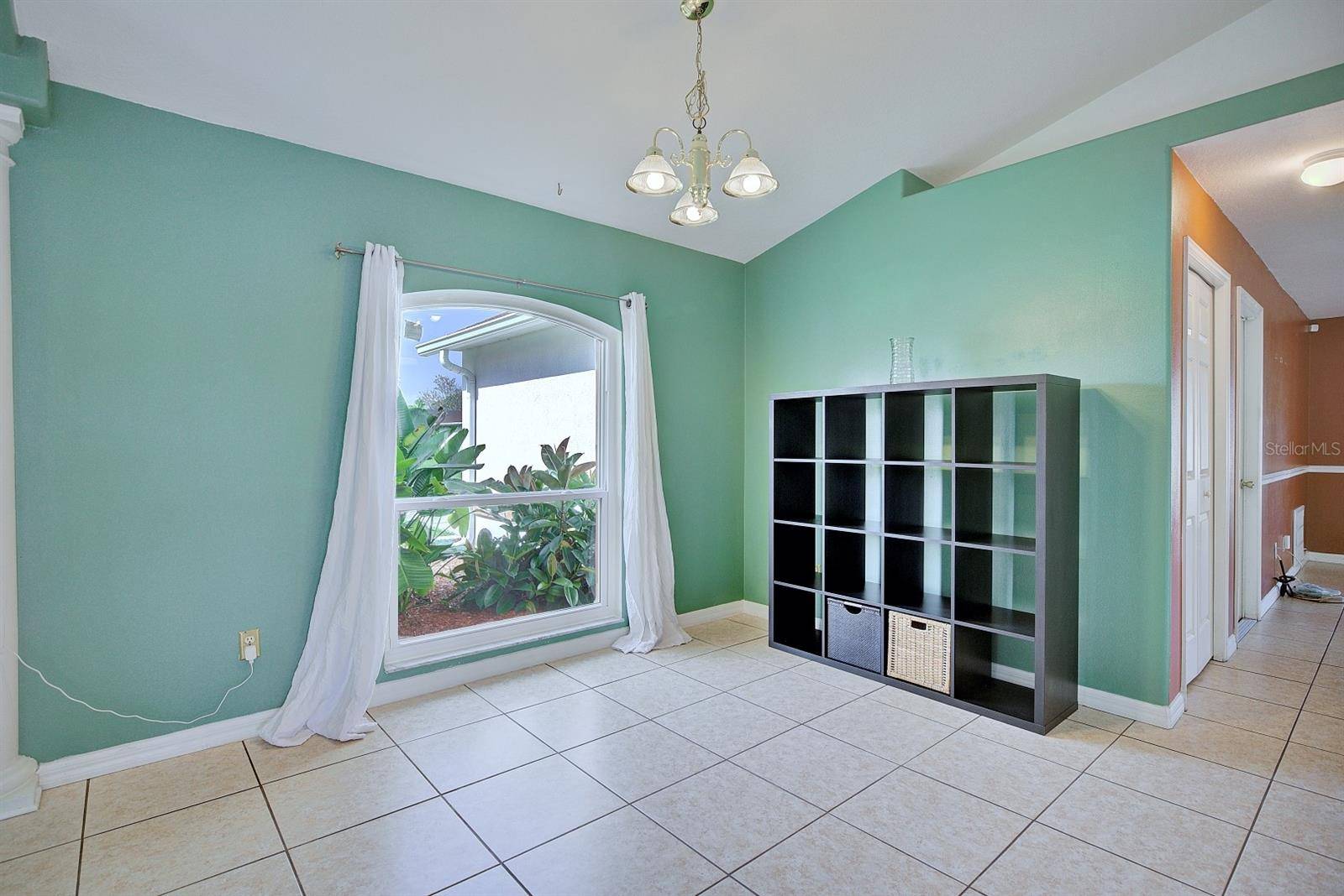 858 MENDOZA DR, Kissimmee, FL 34758