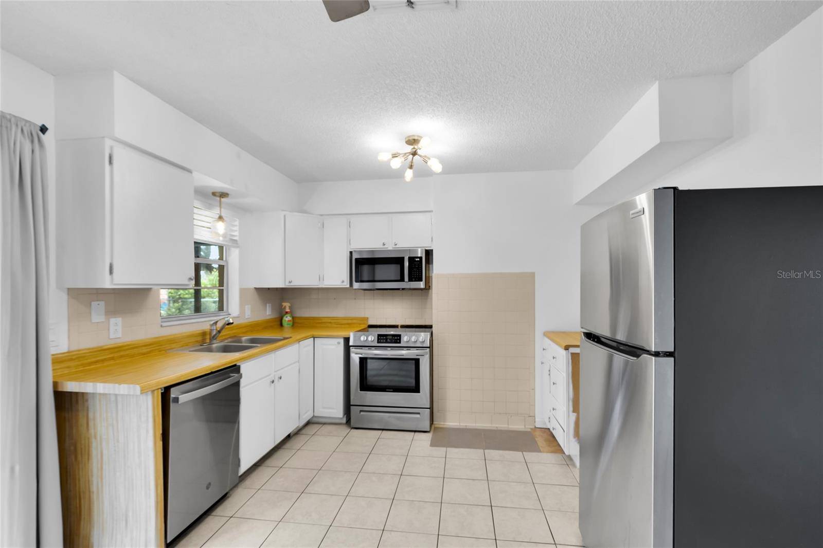 207 ELAINE DR, Auburndale, FL 33823