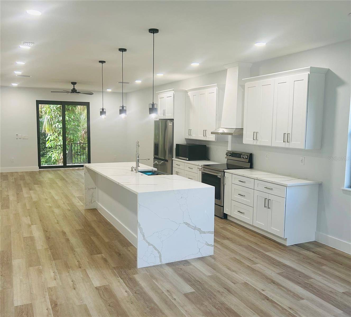 2122 BIRD ST., Tampa, FL 33604