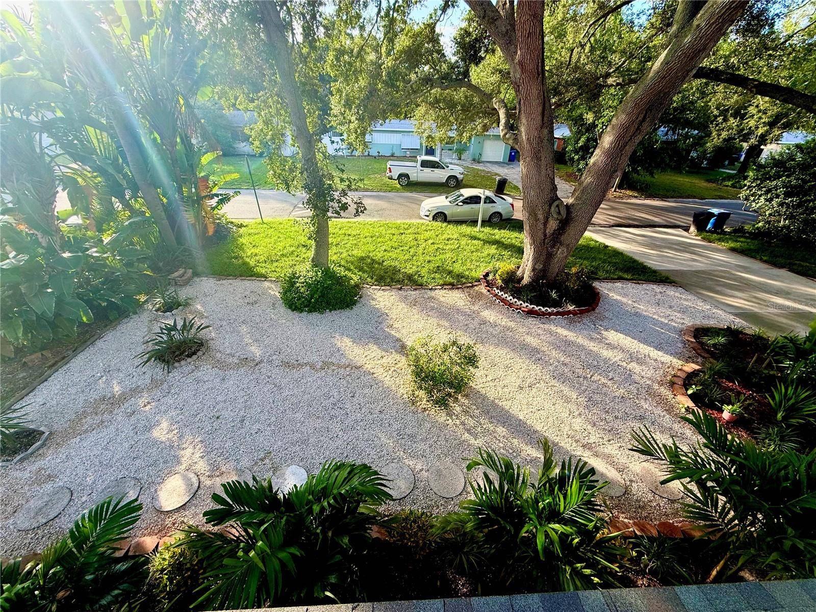 1557 ROBINSON DR N, St Petersburg, FL 33710