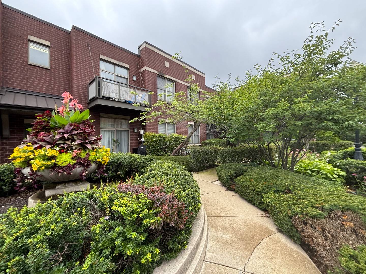 767 W 15th ST #308, Chicago, IL 60607