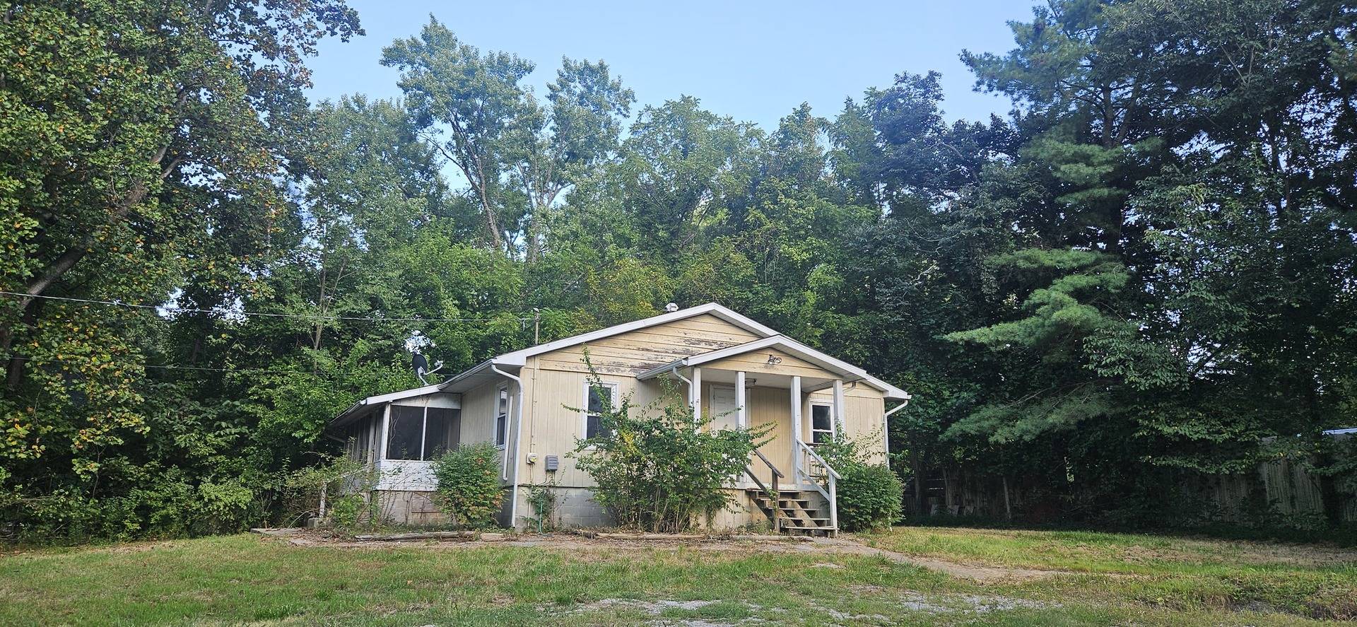 240 Raccoon Valley RD, Makanda, IL 62958