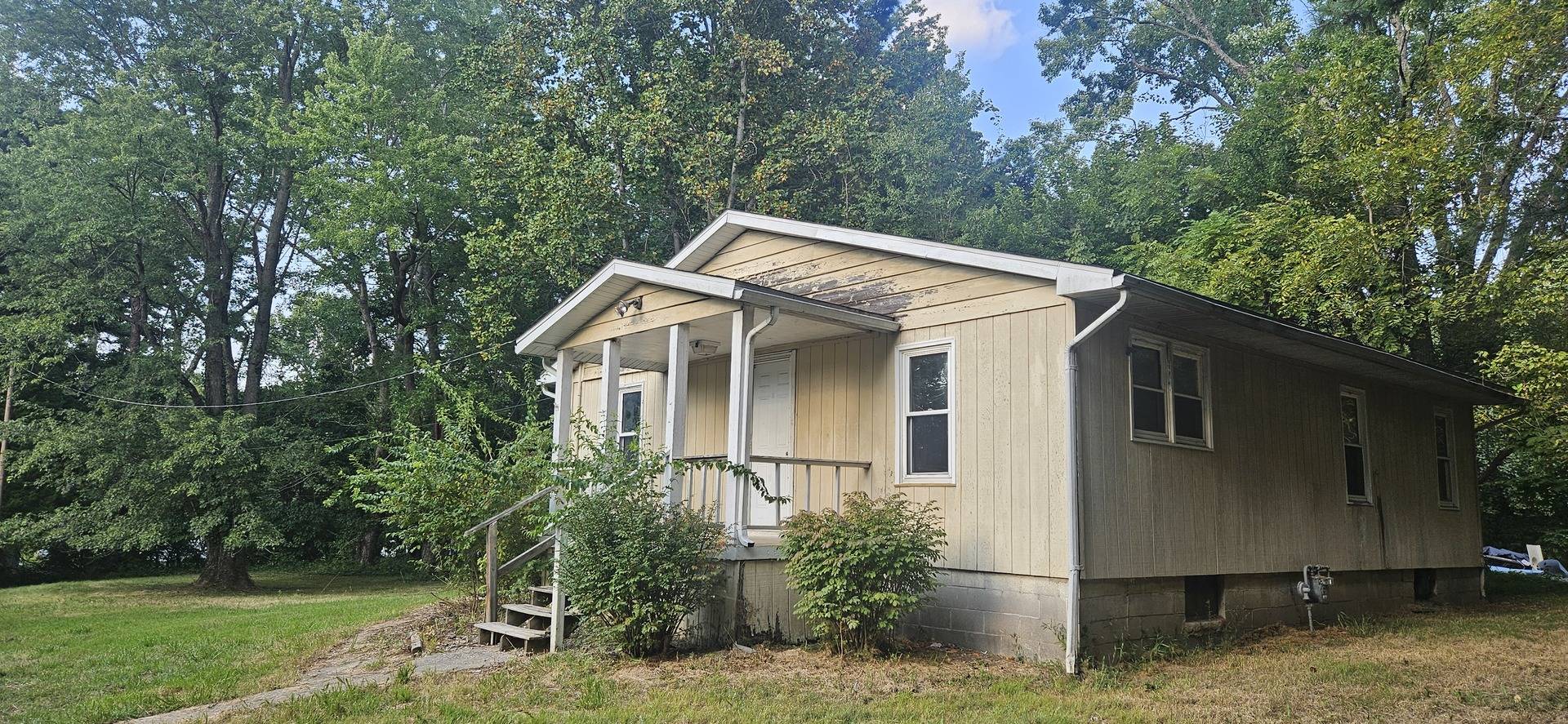 240 Raccoon Valley RD, Makanda, IL 62958