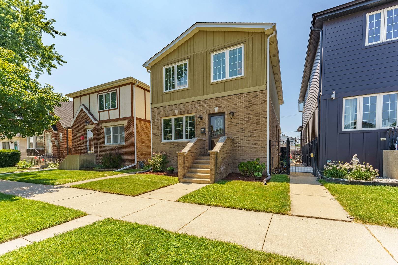 2030 N 72nd CT, Elmwood Park, IL 60707