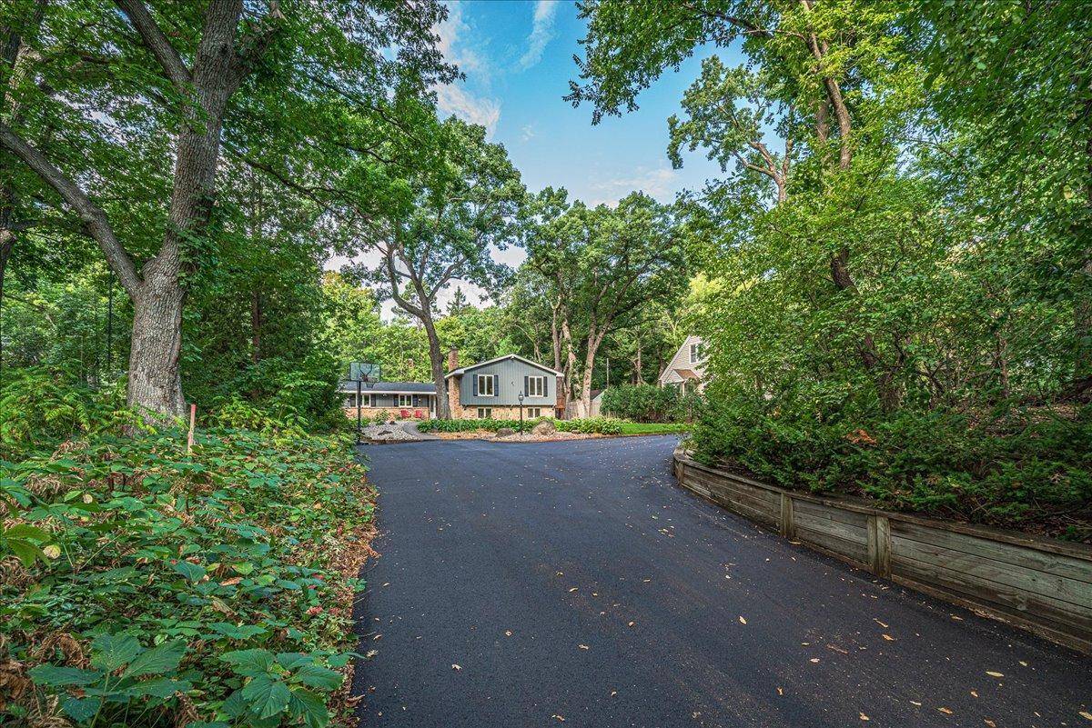 312 Griffit ST, Edina, MN 55343