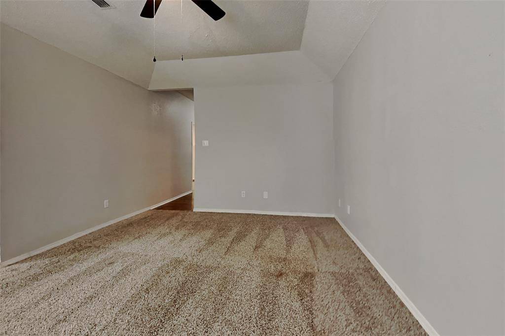 5402 Summit Peak Drive, Arlington, TX 76017