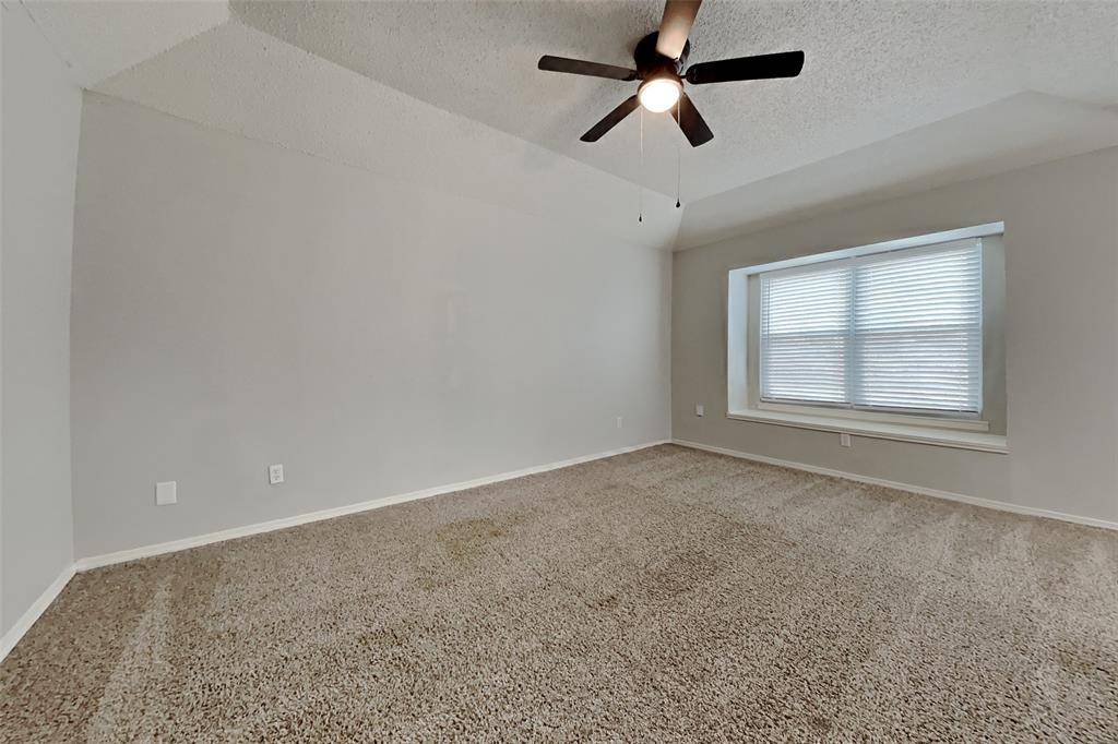 5402 Summit Peak Drive, Arlington, TX 76017