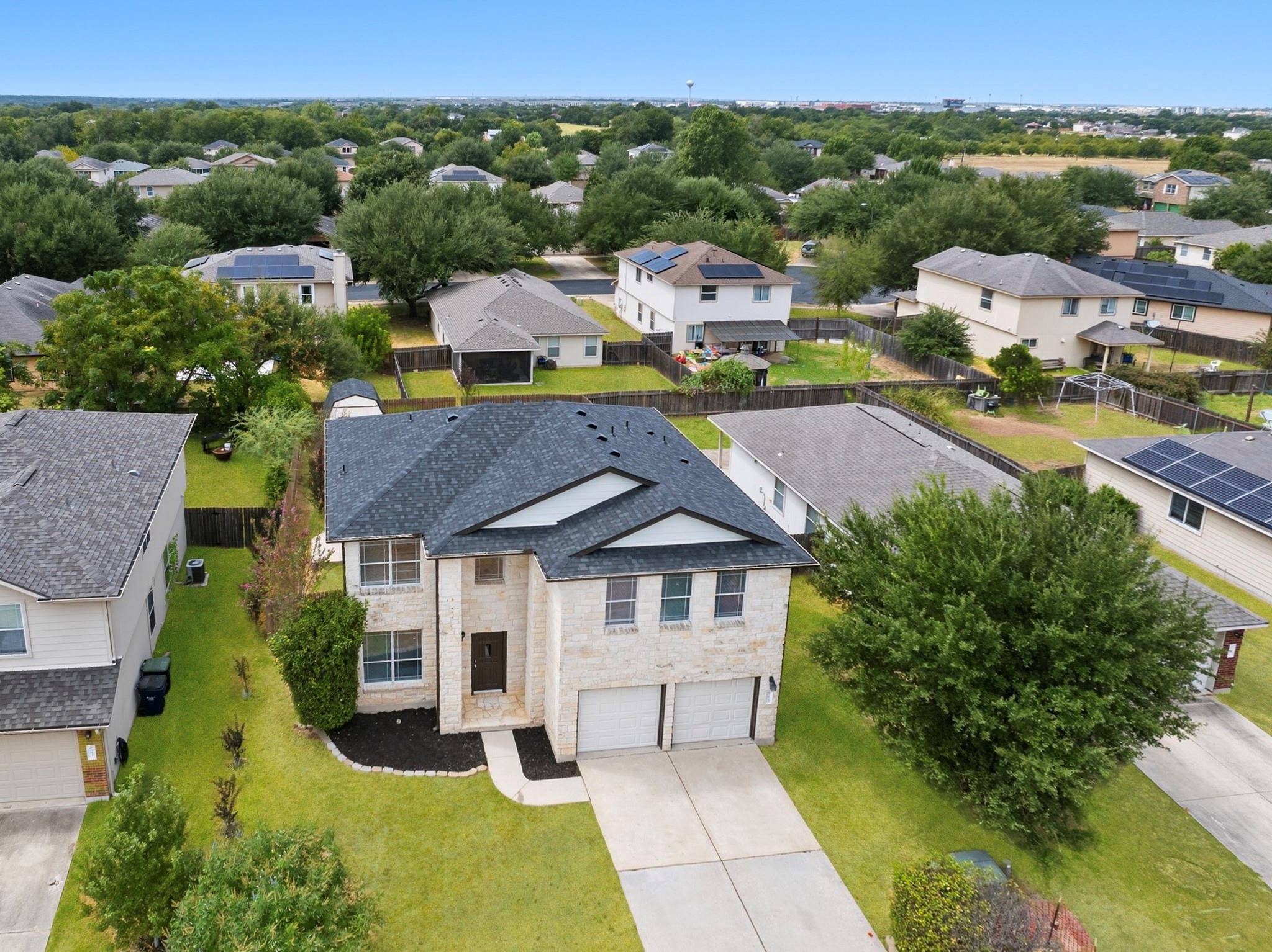 605 Decker DR, Hutto, TX 78634