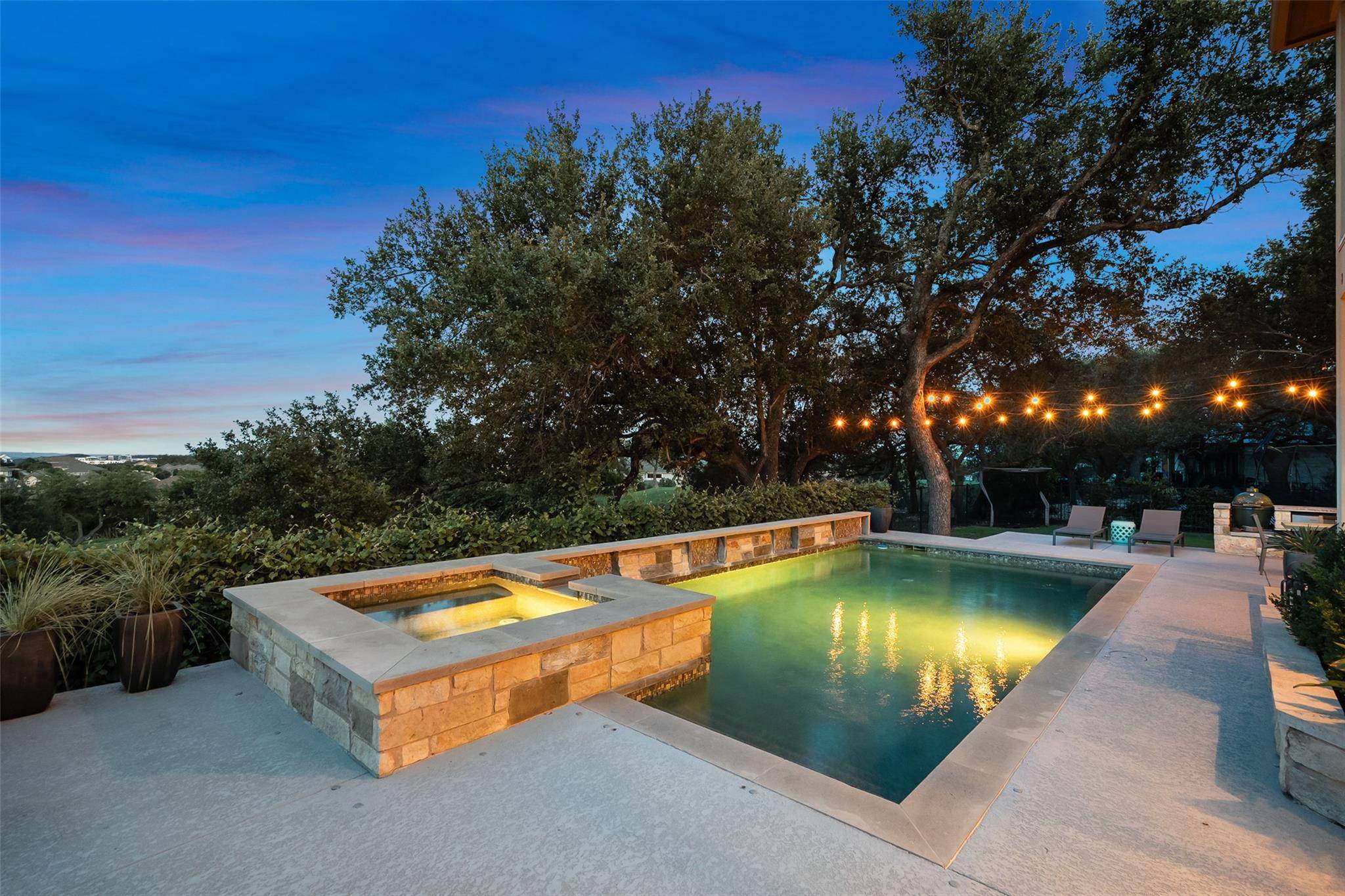 4113 Sugarloaf DR, Austin, TX 78738