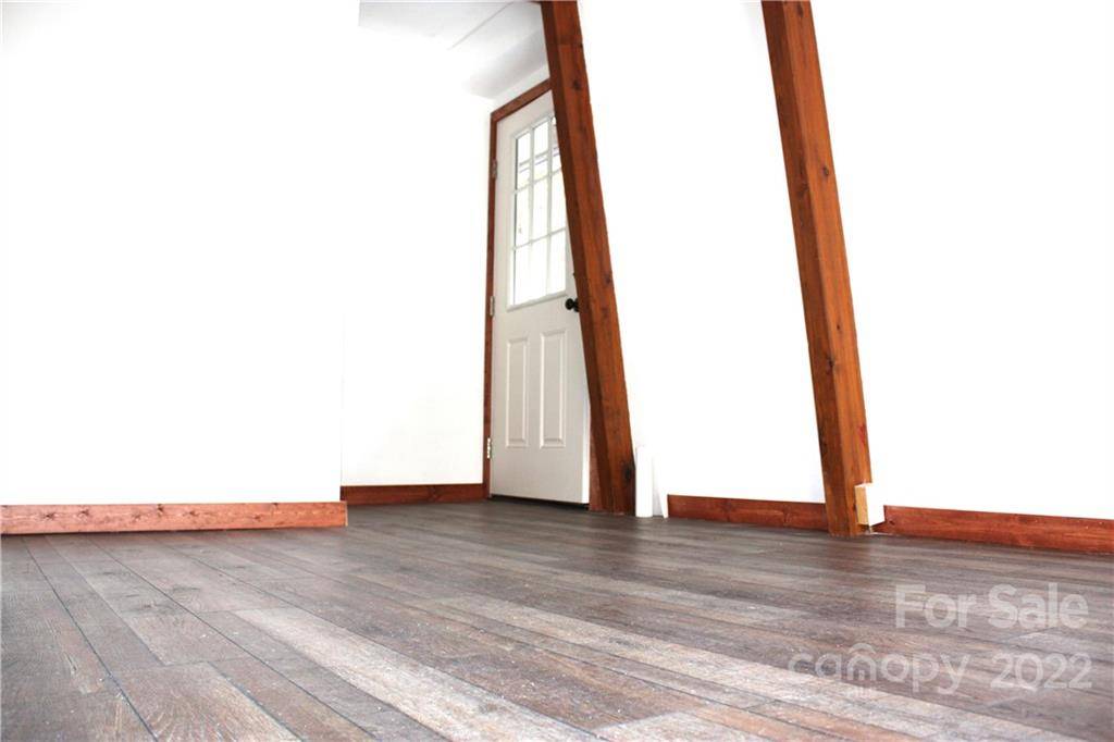 30 Creekside DR #30B, Banner Elk, NC 28604