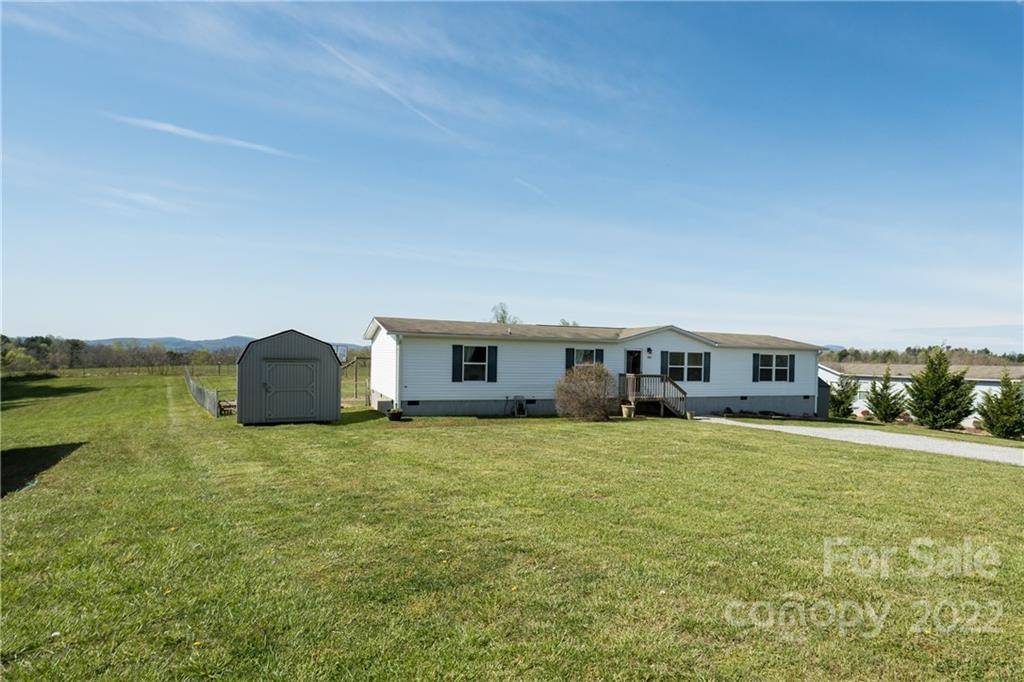 184 Albert DR, Flat Rock, NC 28731