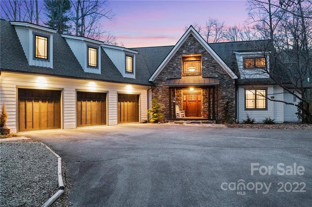 36 Blue Heron DR, Fletcher, NC 28732
