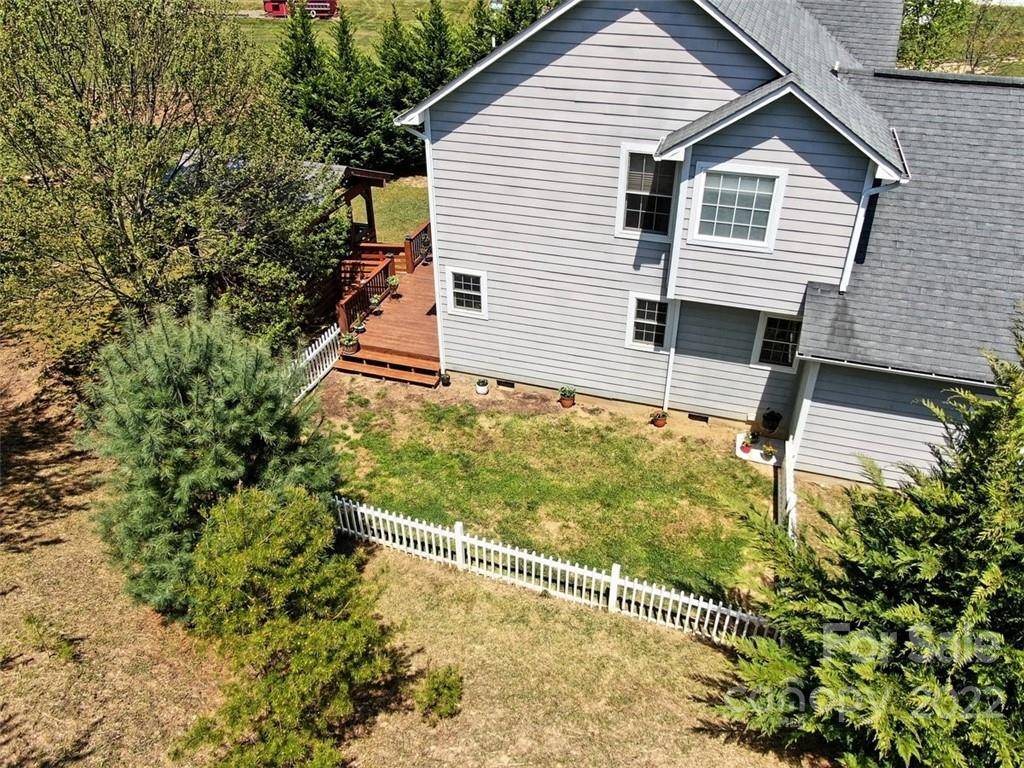 215 Hayfield DR, Canton, NC 28716