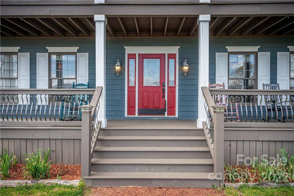 1231 Grandeur HTS, Clyde, NC 28721